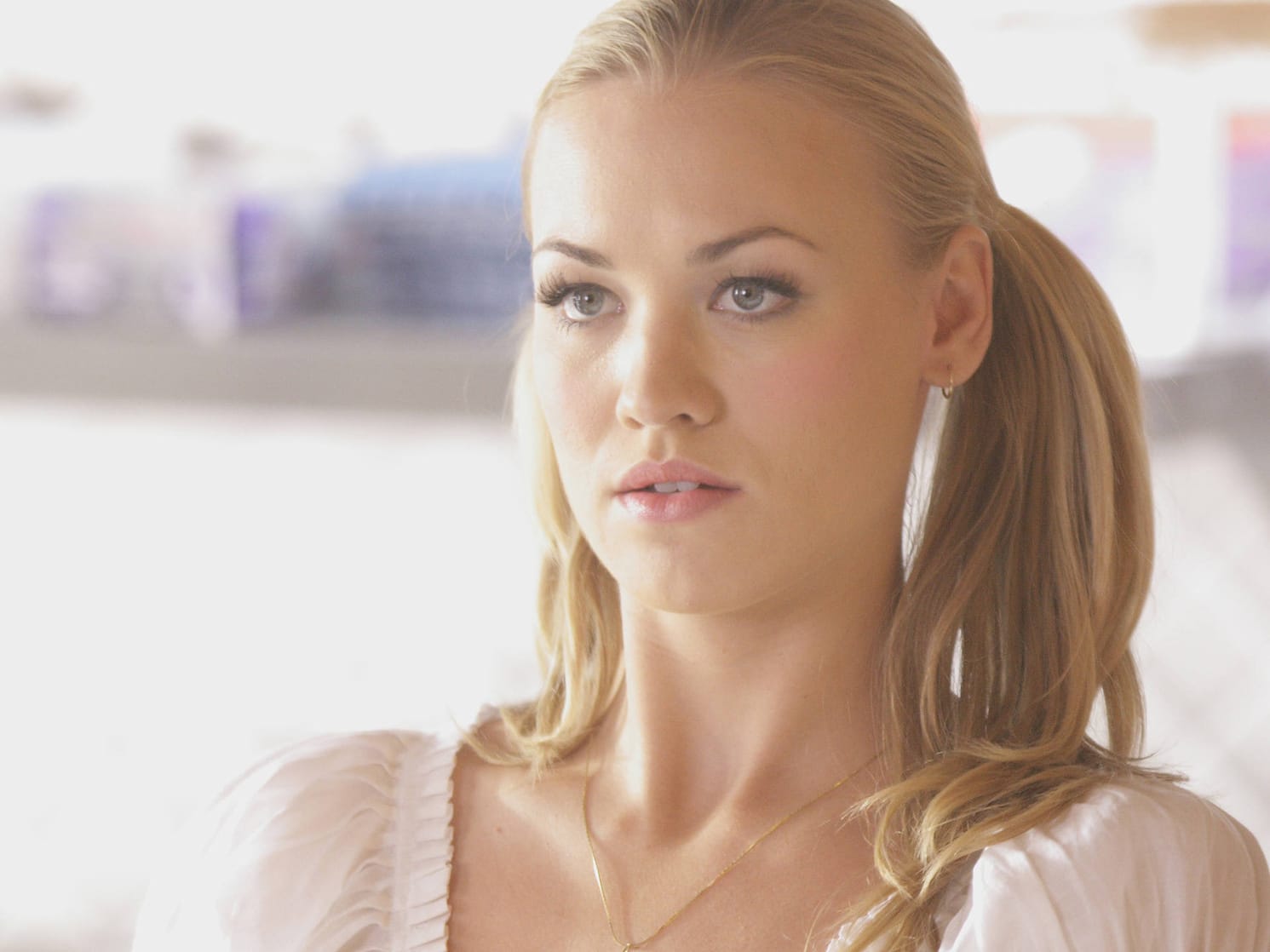 Yvonne Strahovski