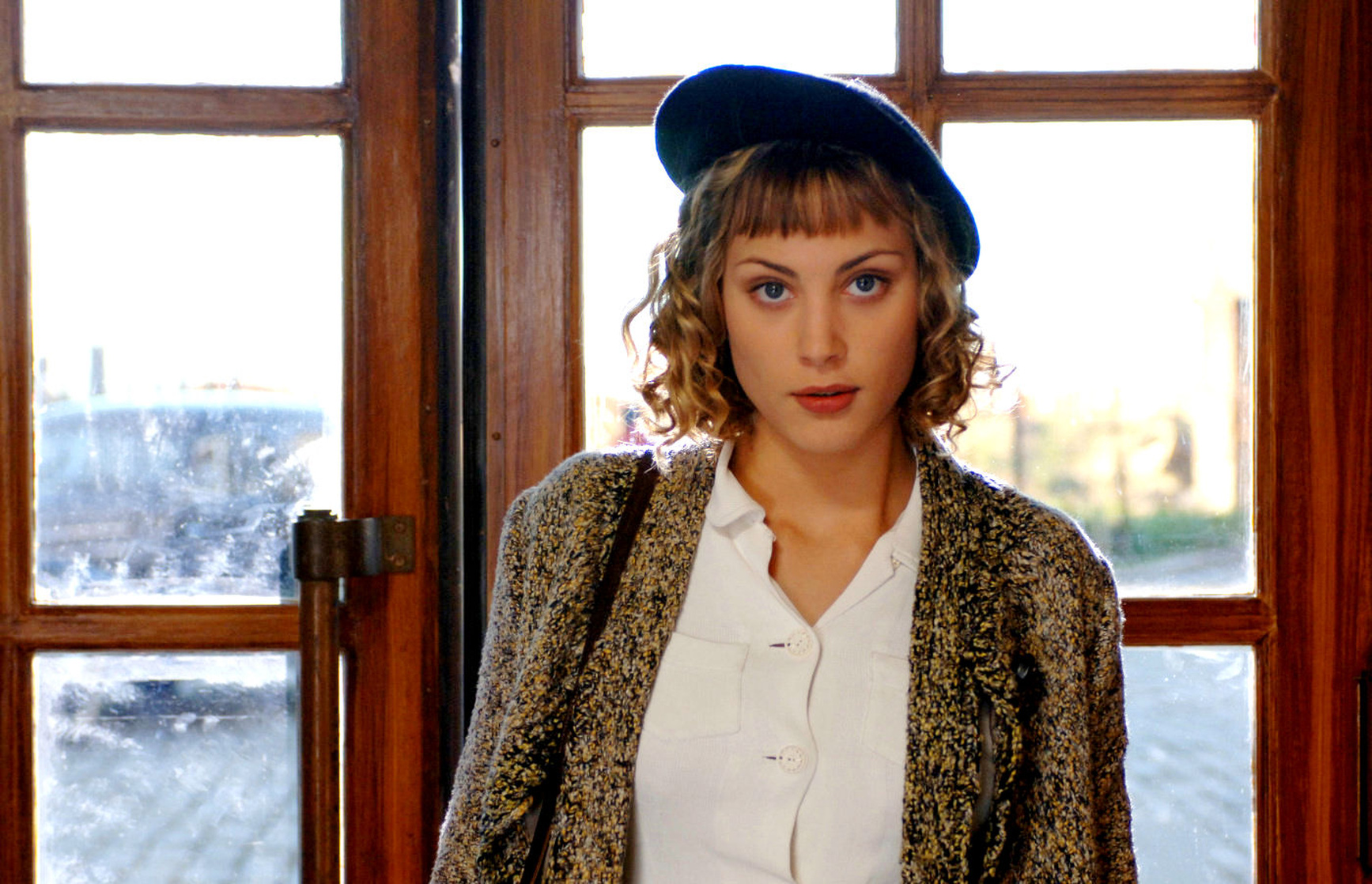 Nora Arnezeder