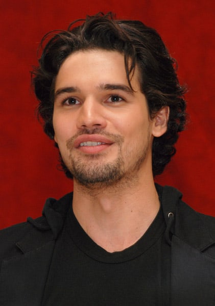 Steven Strait d leh