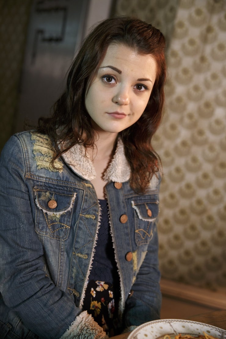 Kathryn Prescott in reign