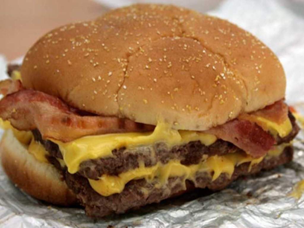 Wendy's Cheddar Lovers Bacon Cheeseburger