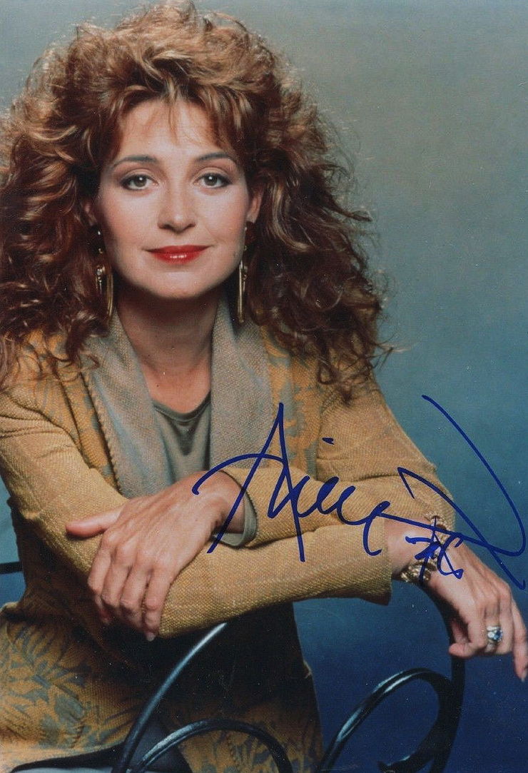 Picture of Annie Potts