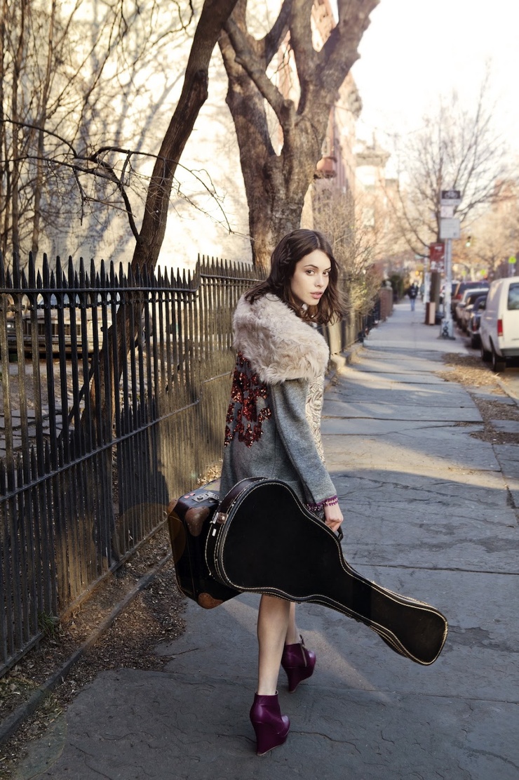 picture-of-charlotte-kemp-muhl