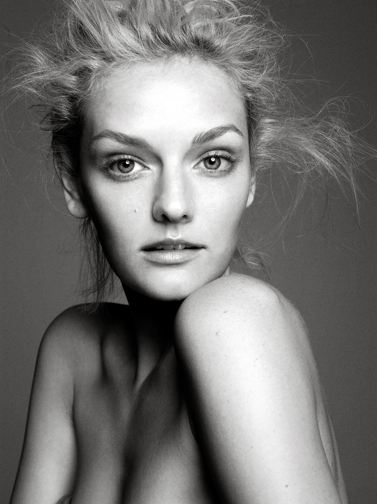 Lydia Hearst picture