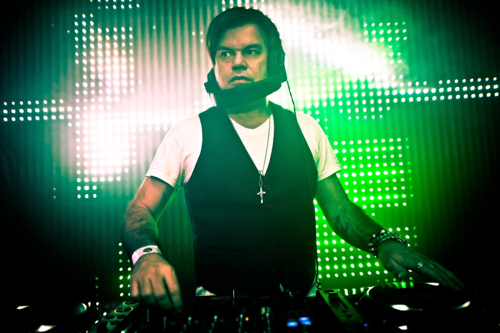 Cafe' Del Mar (Original Mix) Cafe' Del Mar (Original Mix)