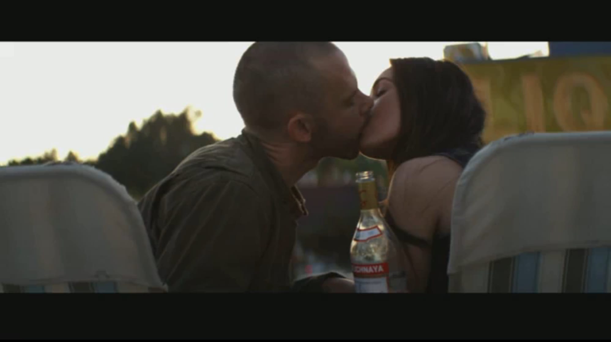 Eminem Featuring Rihanna: Love the Way You Lie