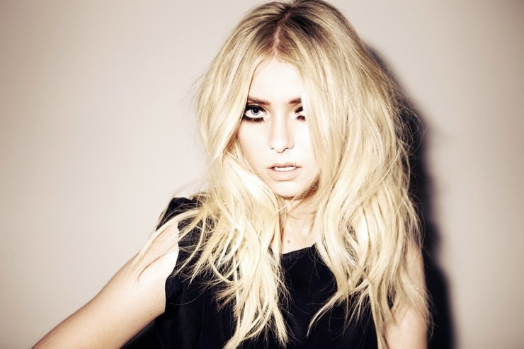 Picture of Taylor Momsen