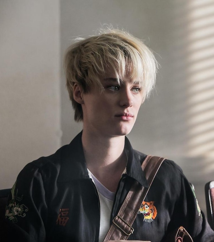 Next photo of Mackenzie Davis