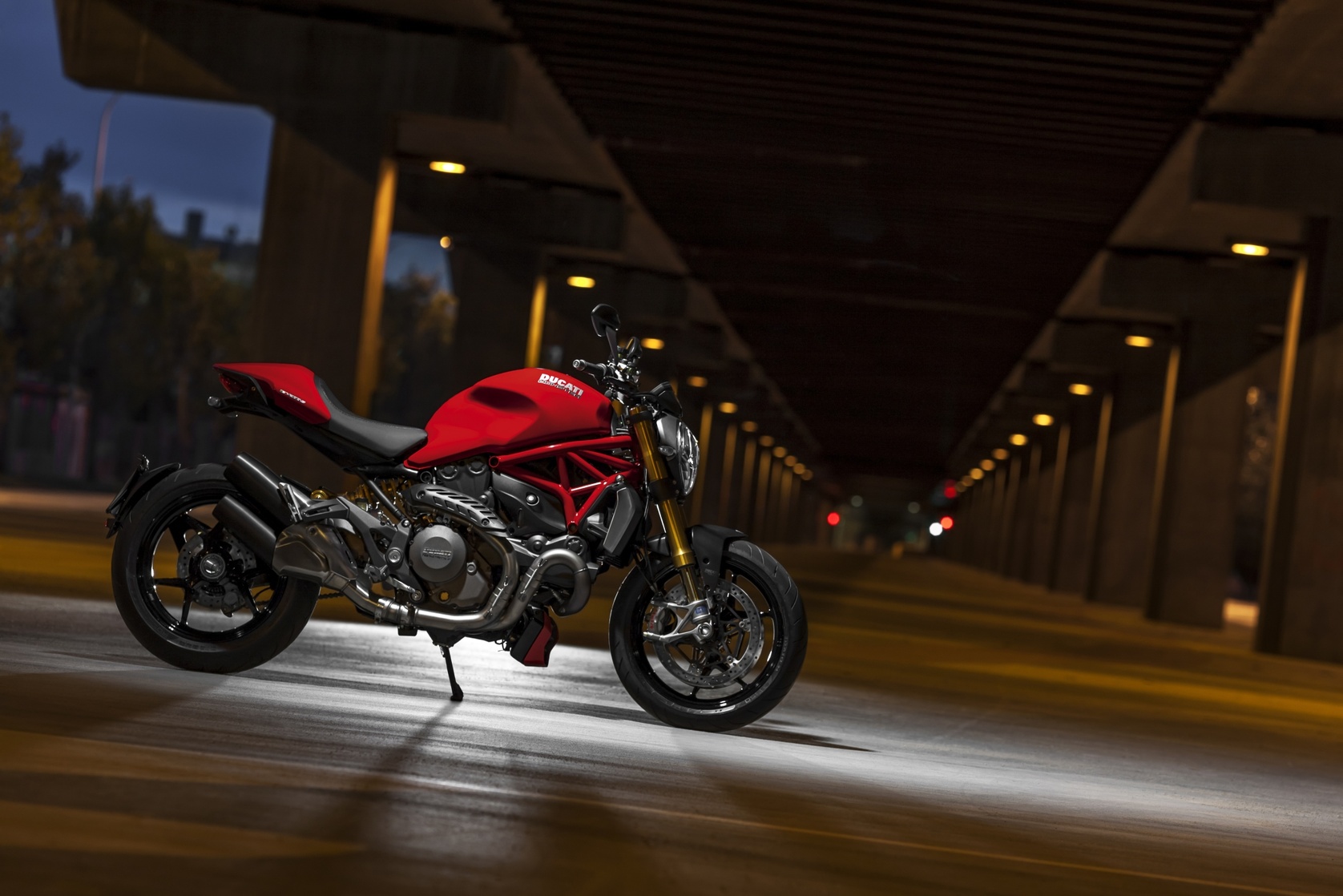 Ducati Monster 1200