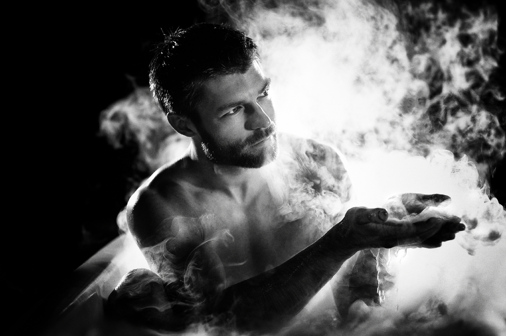 Liam McIntyre Liam McIntyre
