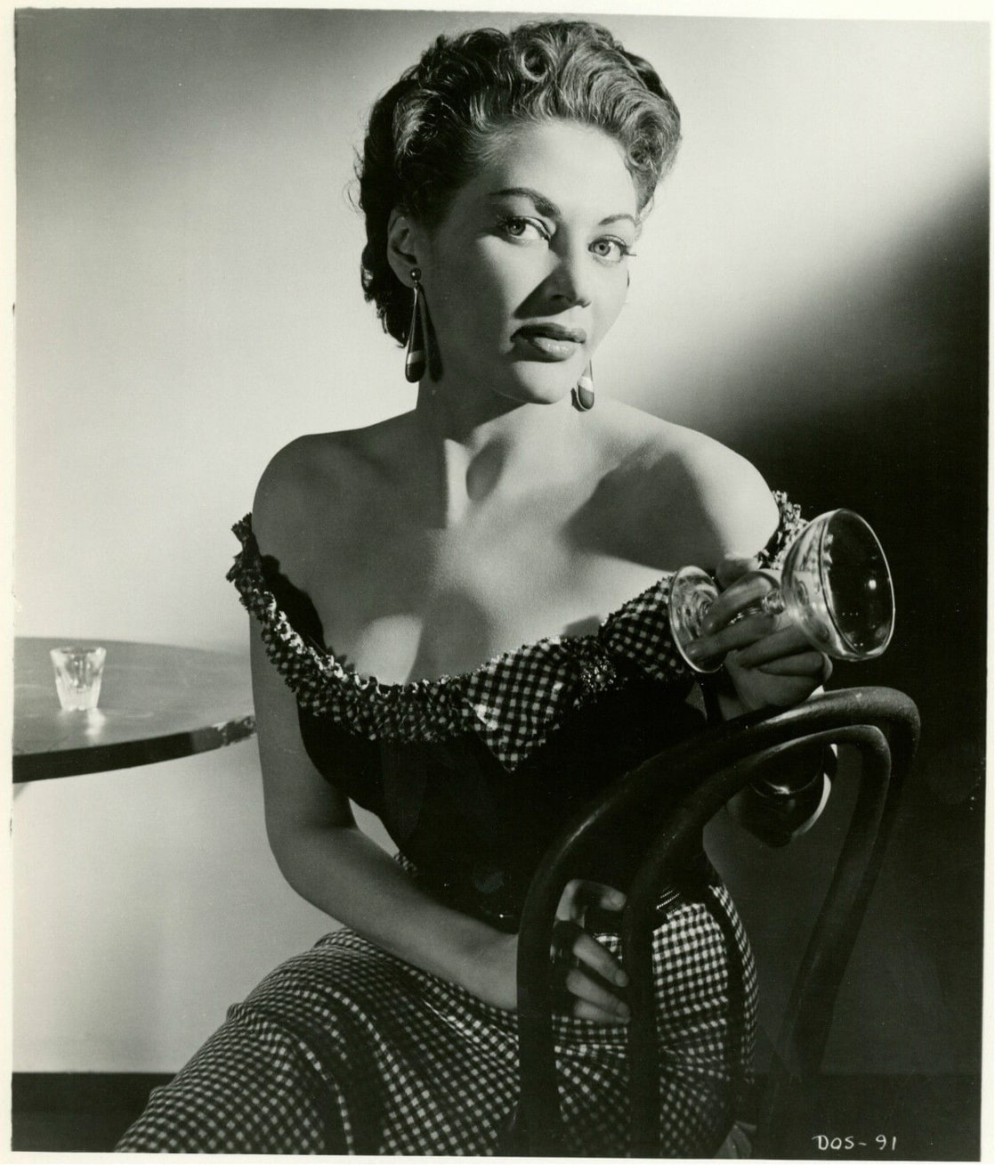 Yvonne De Carlo.