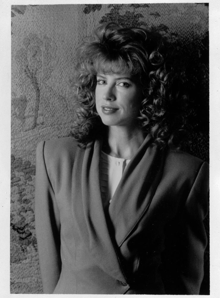 Picture of Julianne Phillips
