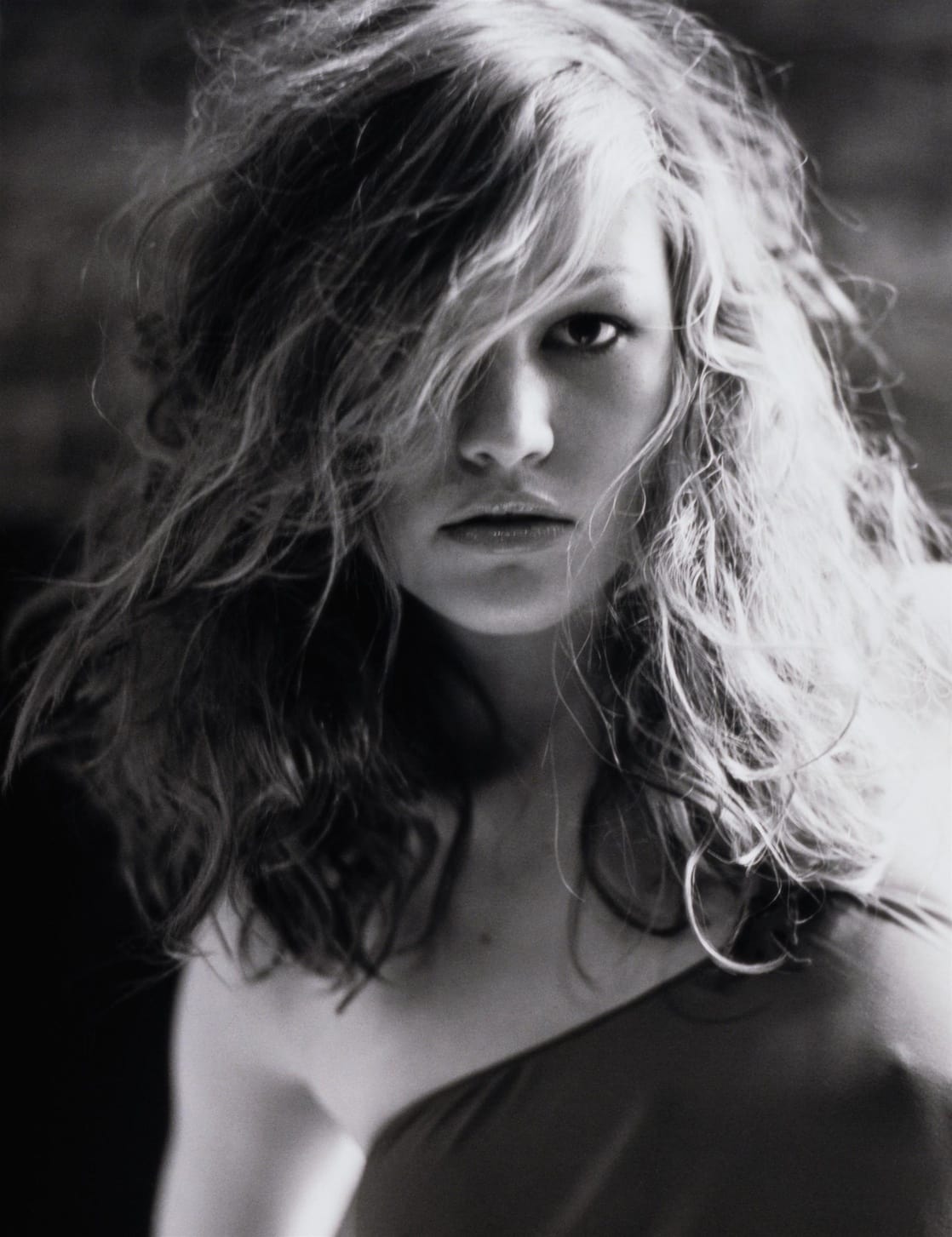 Julia Stiles image