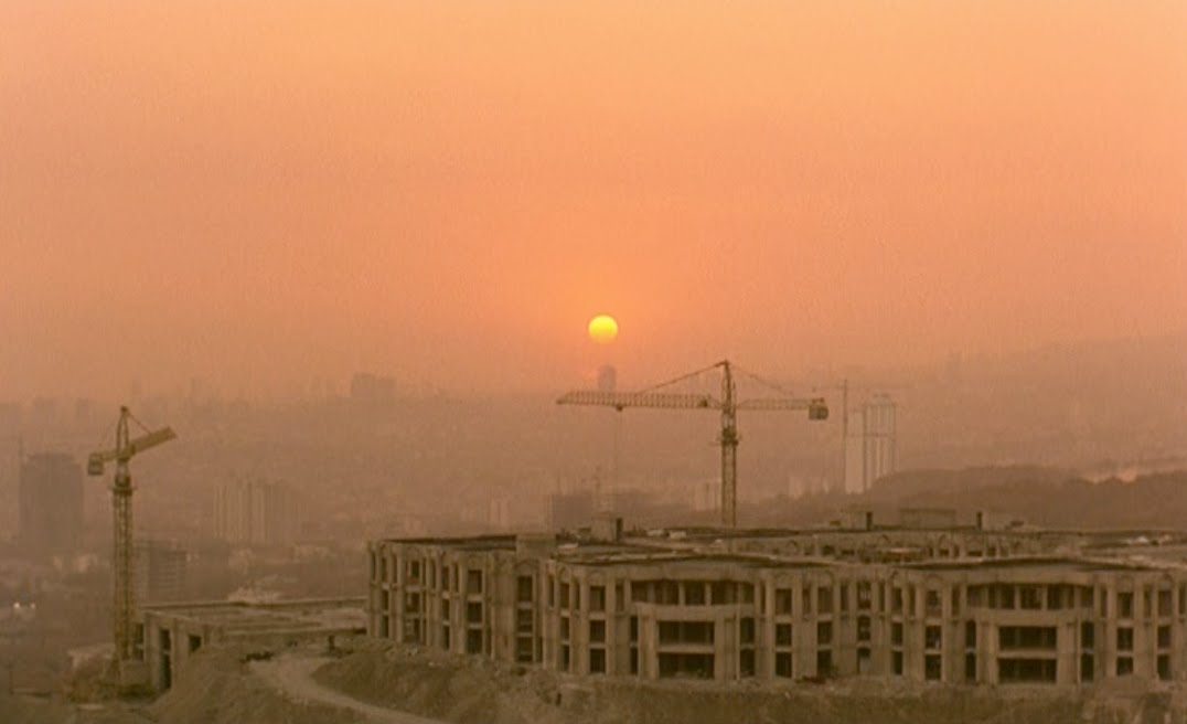 Taste of Cherry (1997)