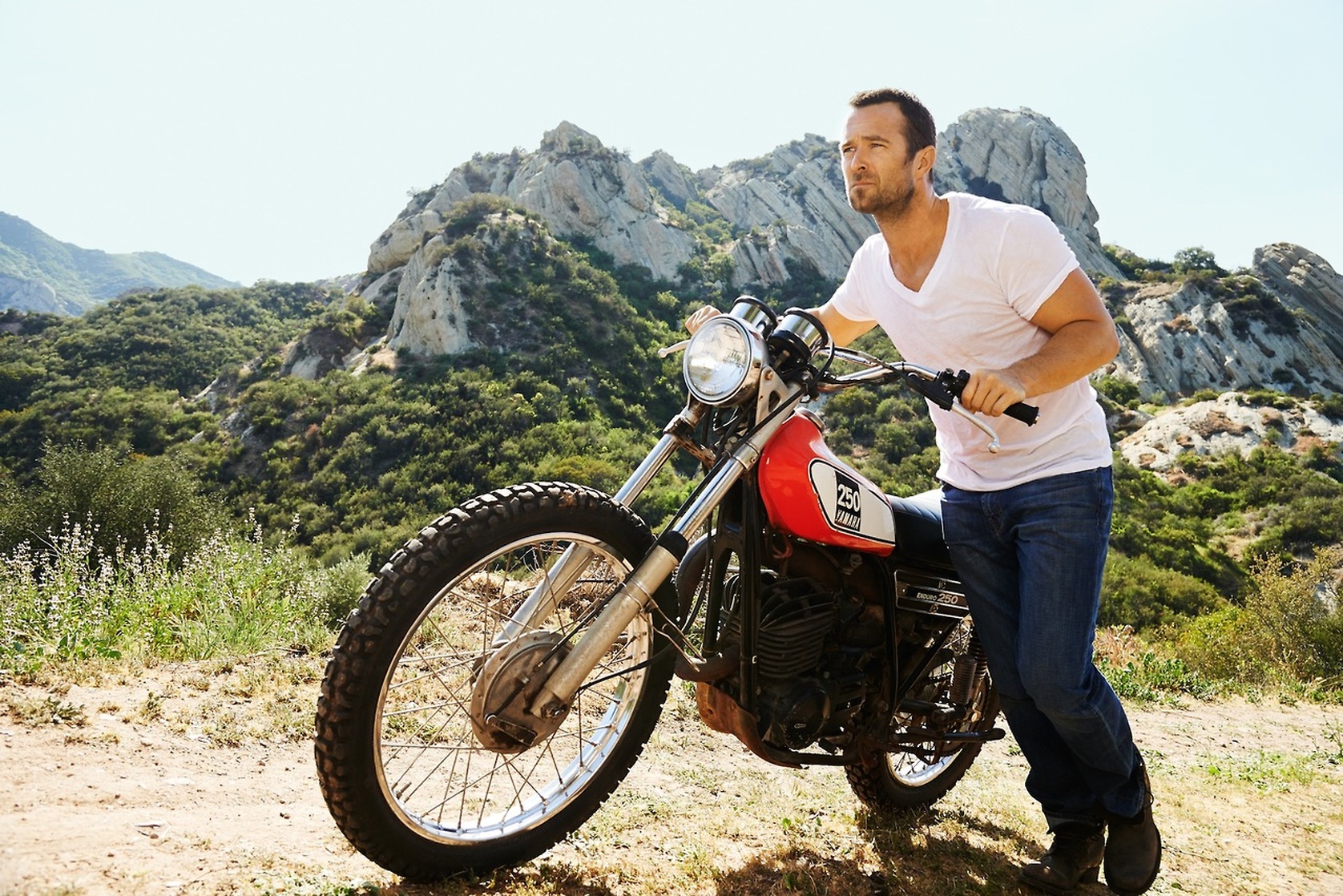 Sullivan Stapleton