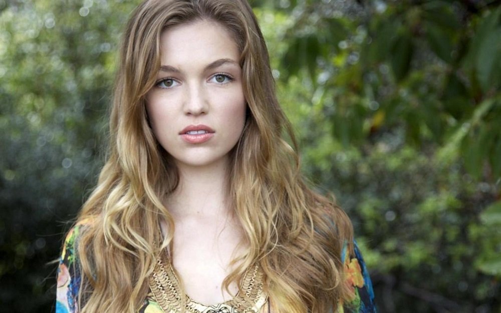 Lili Simmons Lili Simmons