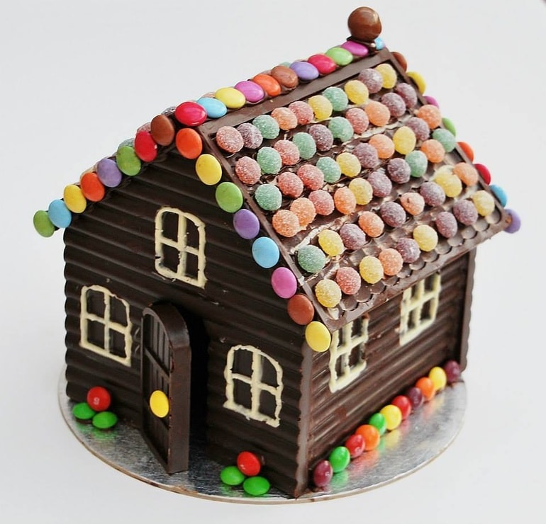 chocolate-box-cottage-everything-you-need-to-know-village-cottage