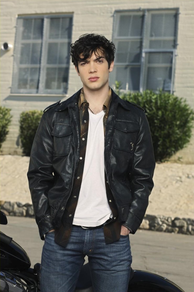 Next photo of Ethan Peck