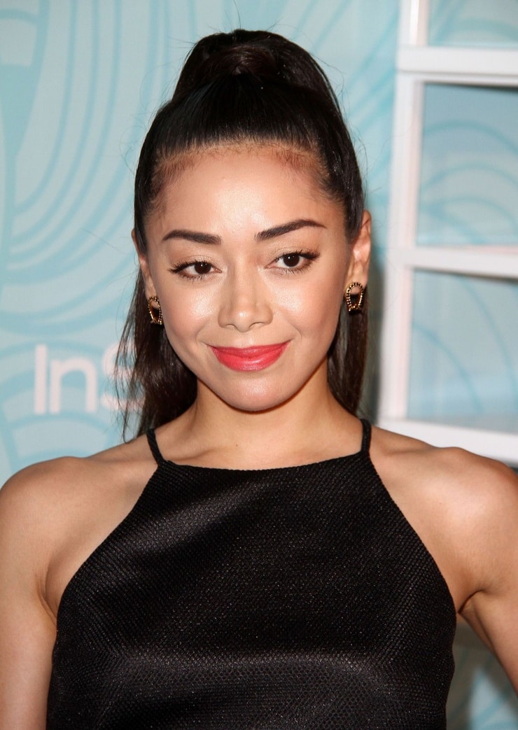 Next photo of Aimee Garcia