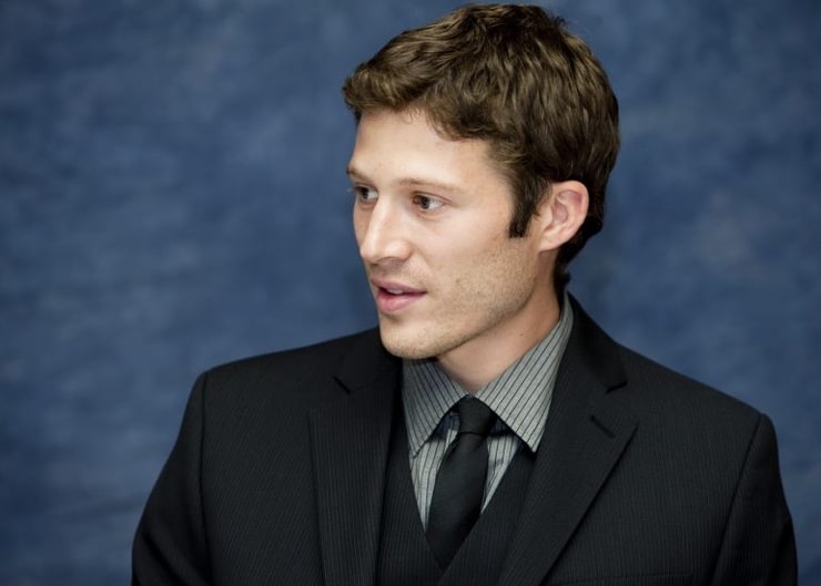 Zach Gilford greg