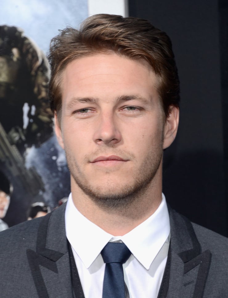 Next photo of Luke Bracey