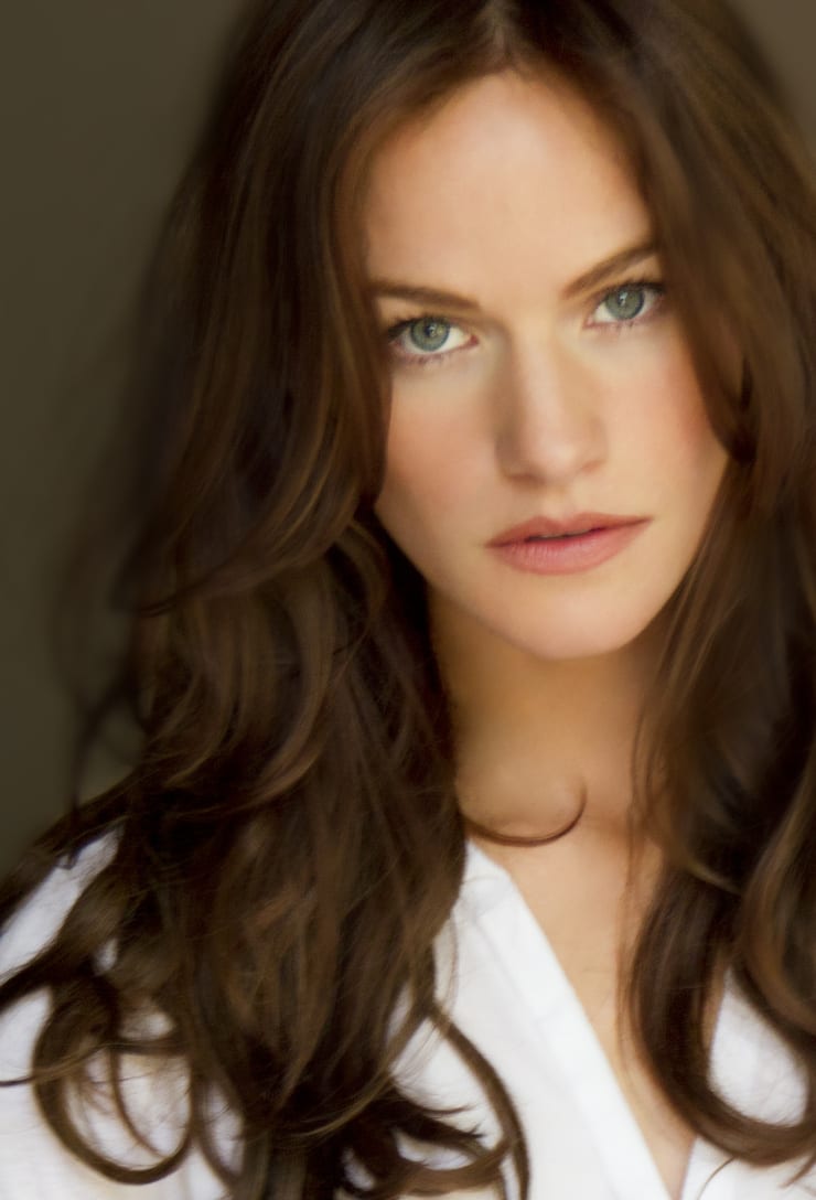 Picture of Kelly Overton Kelly Overton 2014.