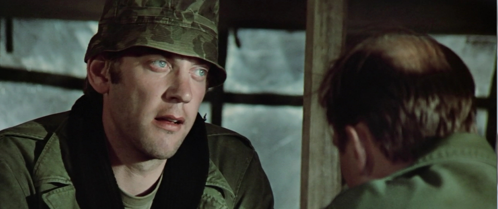 Donald Sutherland   1026full M*a*s*h Screenshot 