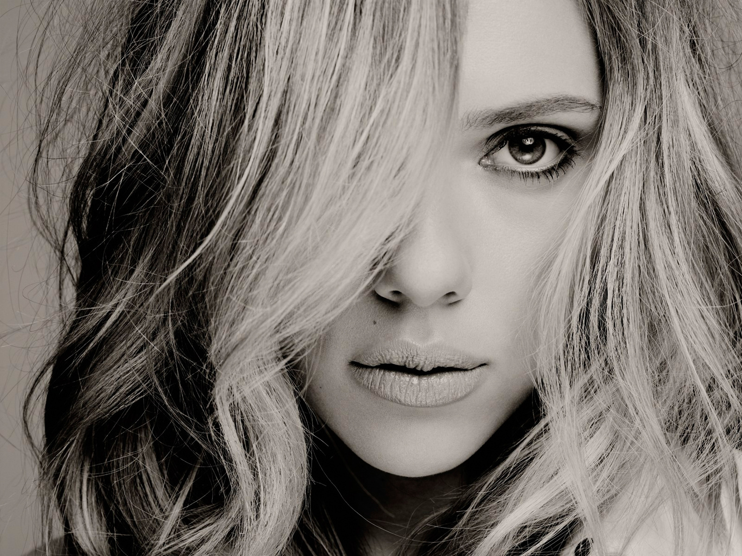 Scarlett Johansson Scarlett Johansson