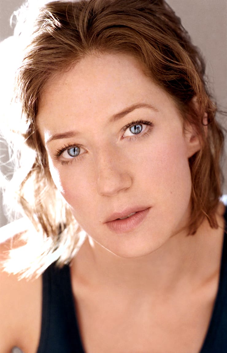 Carrie Coon image