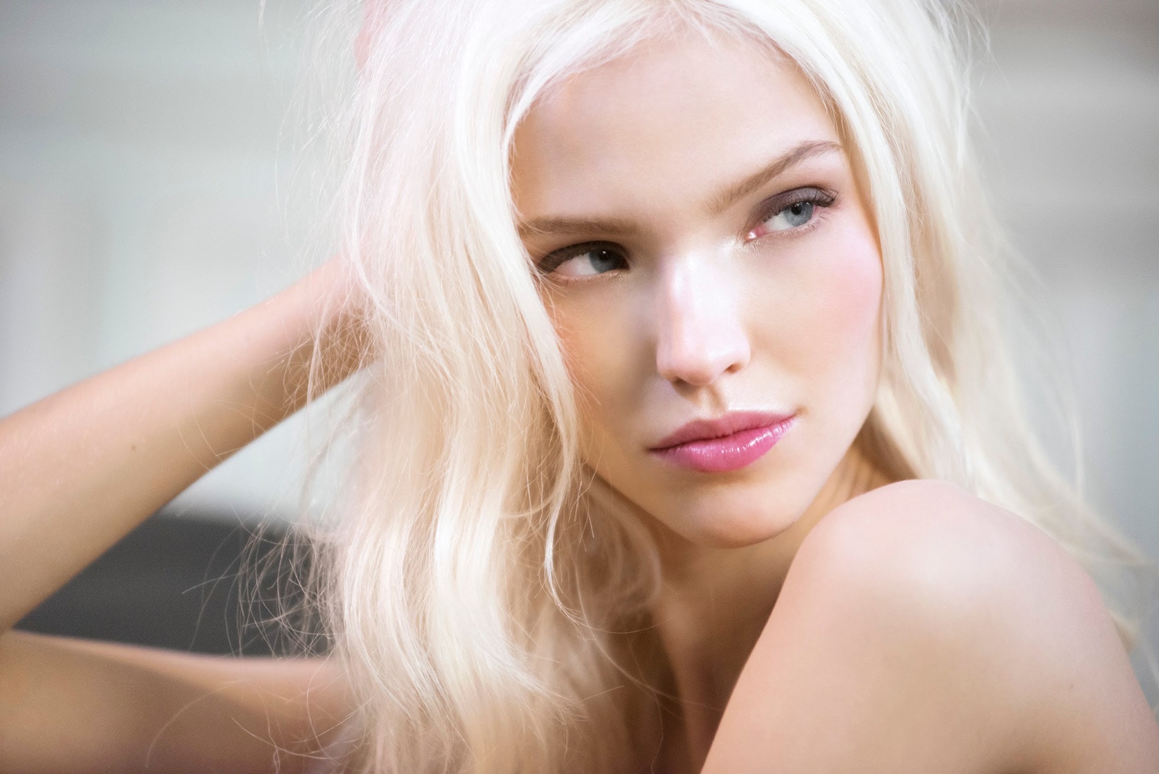 Sasha Luss Sasha Luss