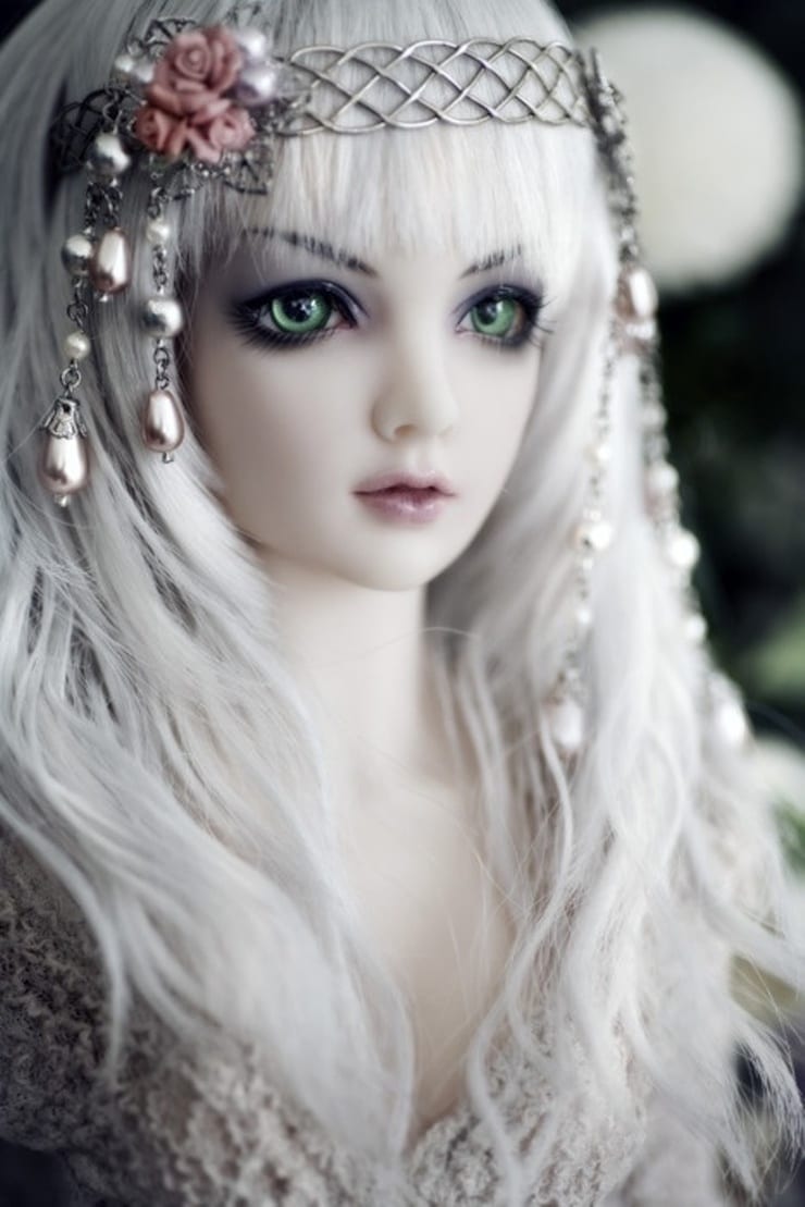 Фарфоровая кукла блондинка