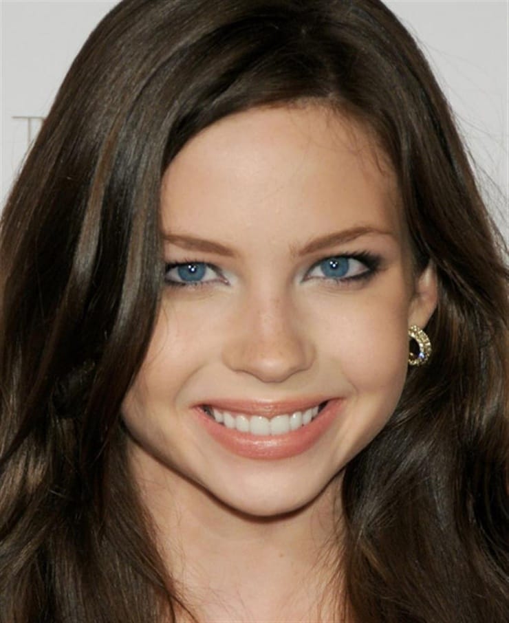 Next photo of Daveigh Chase