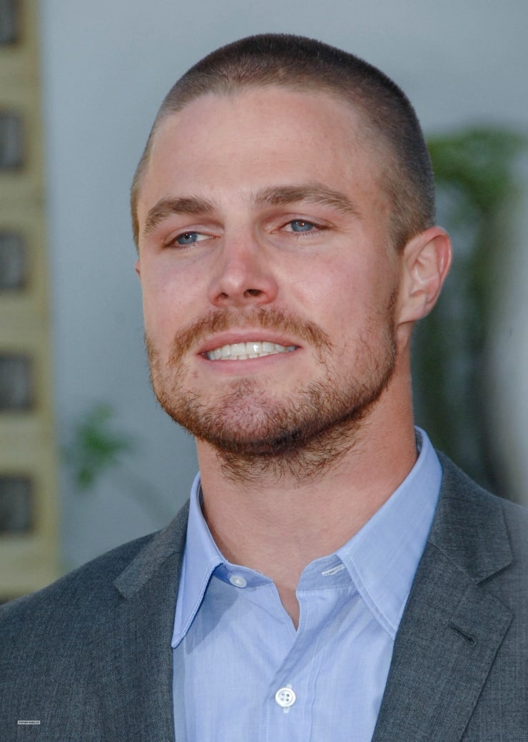 Image of Stephen Amell.
