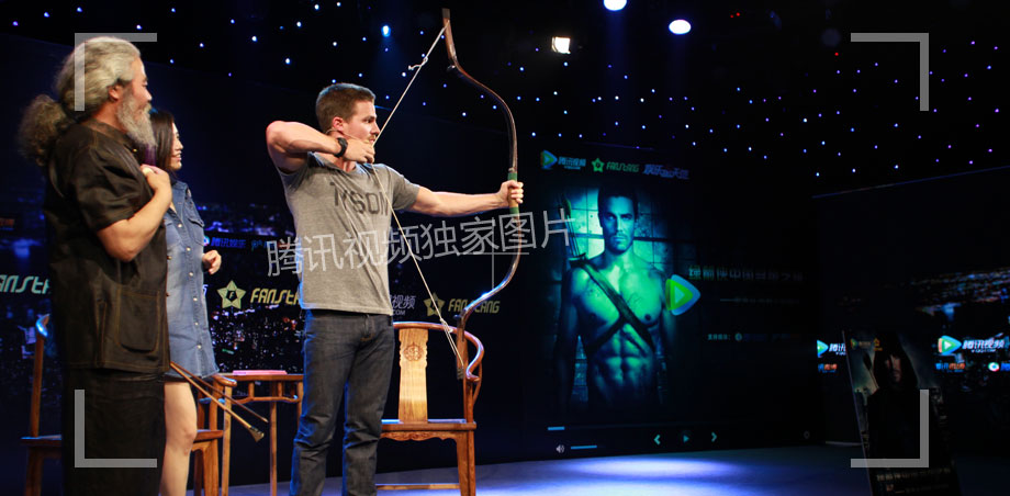 Stephen Amell