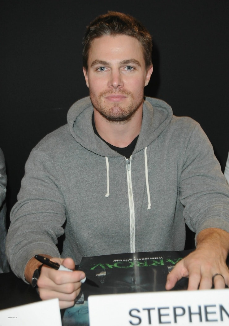 Next photo of Stephen Amell