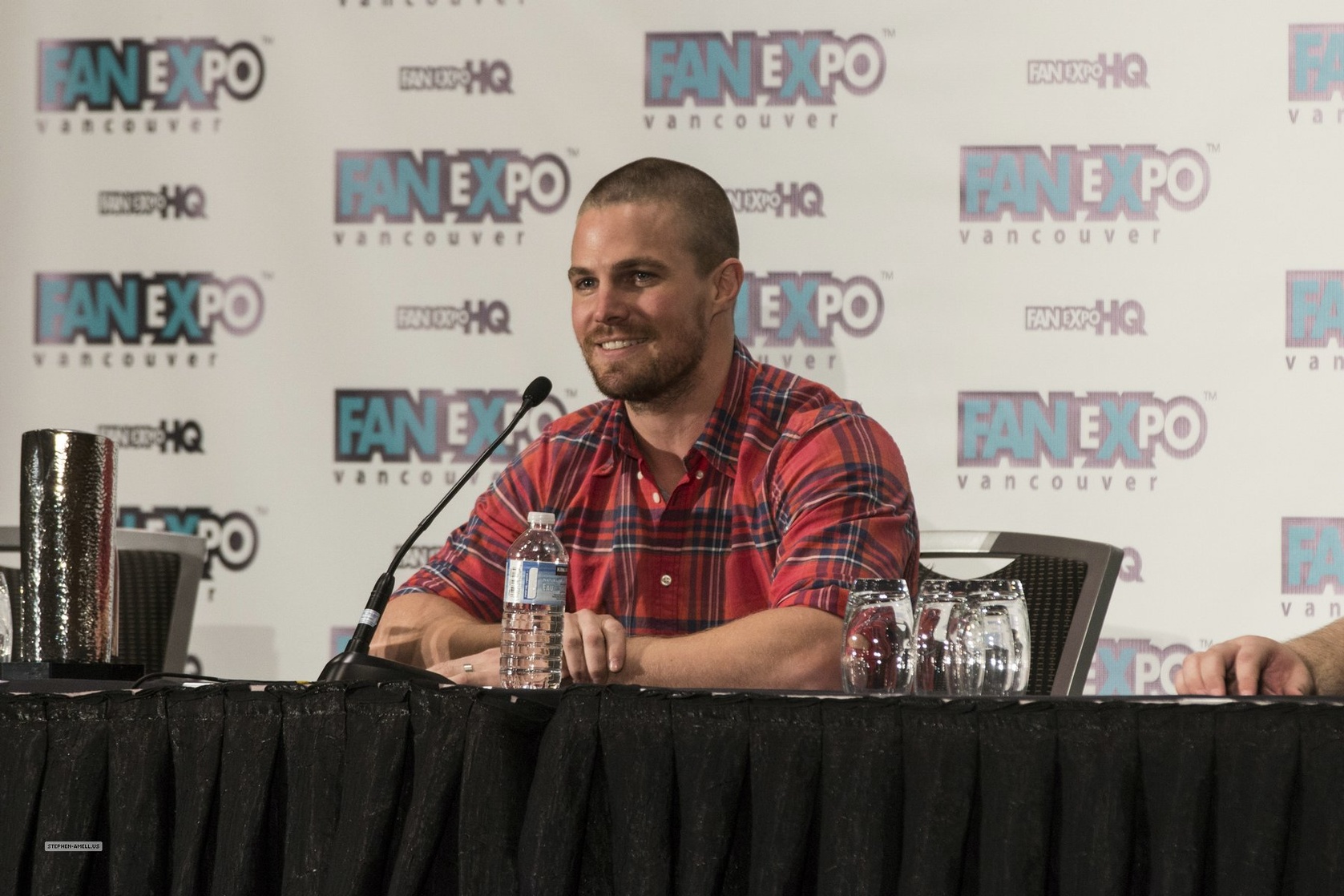Stephen Amell