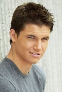 Picture of Robbie Amell