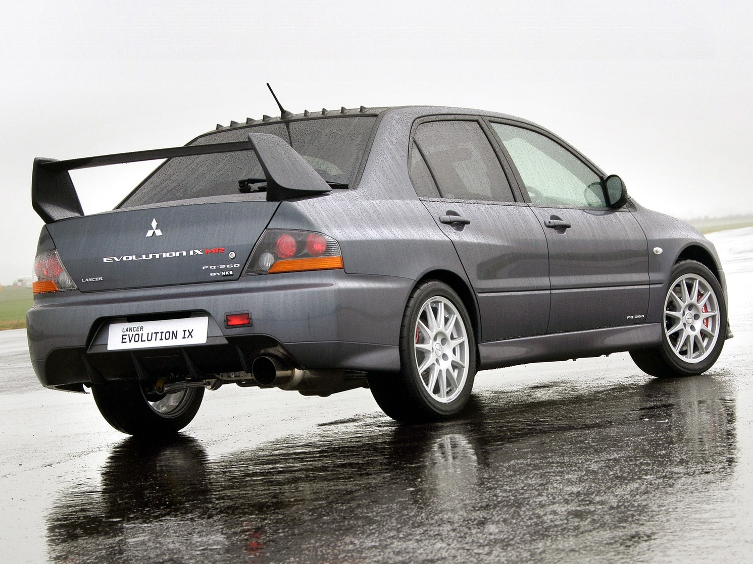 Mitsubishi Lancer Evolution image