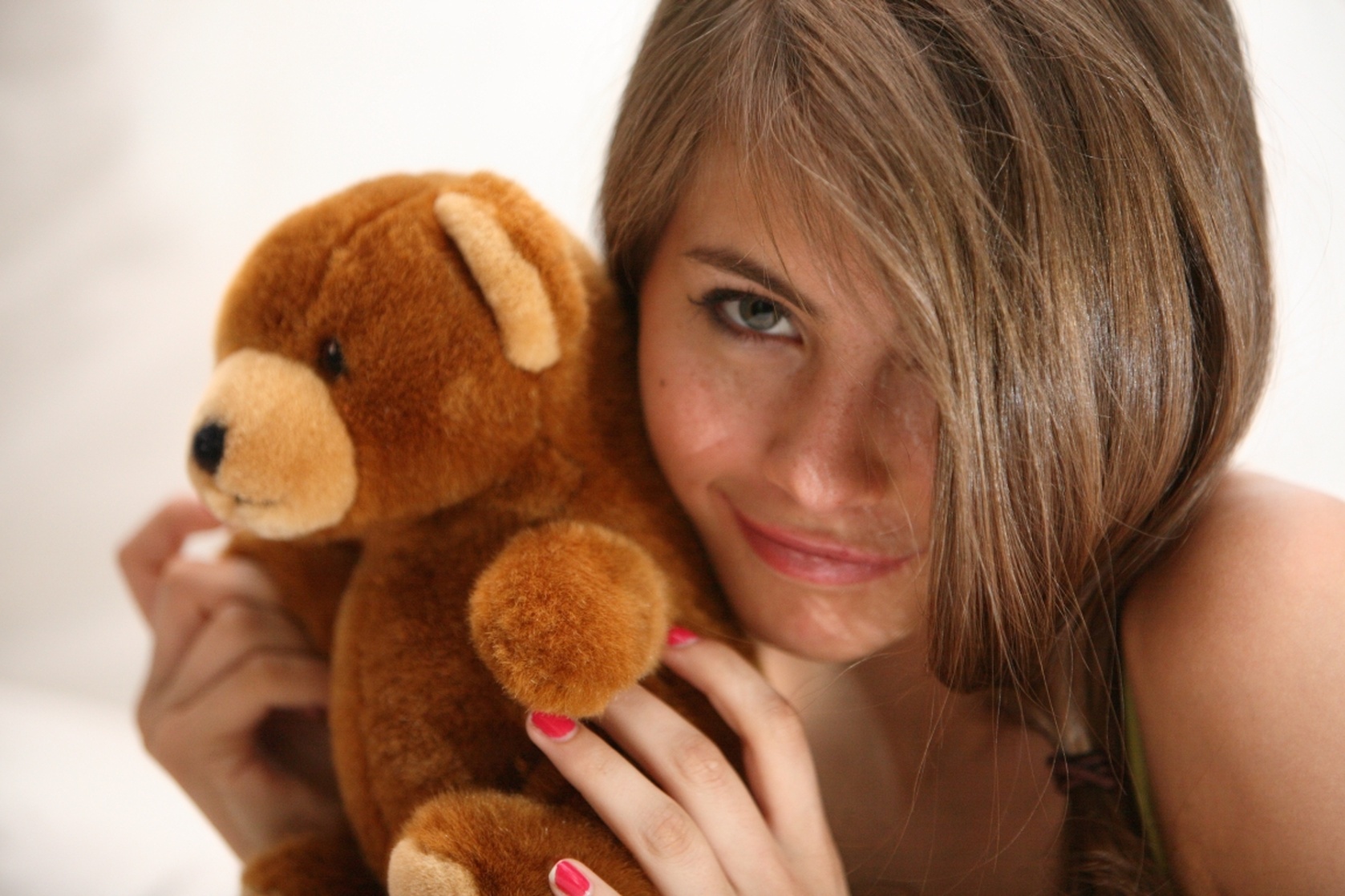 Willa Holland Willa Holland