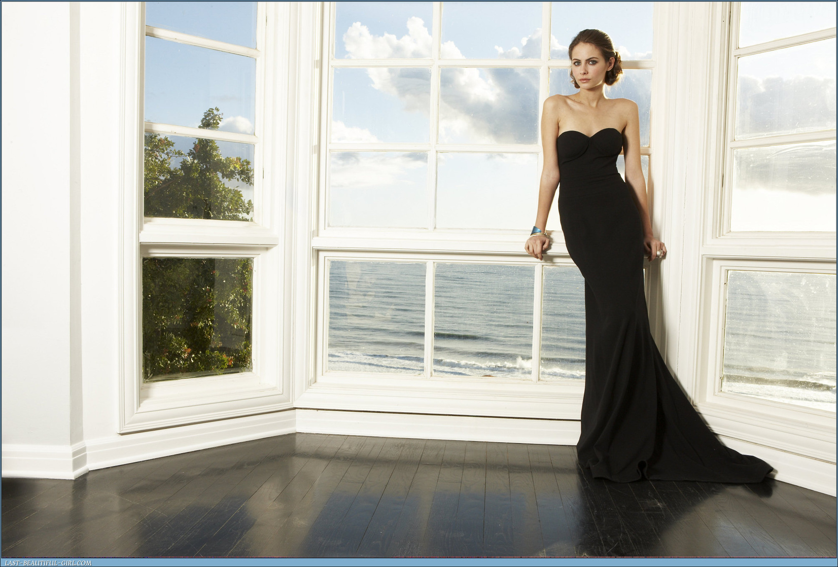 Willa Holland Willa Holland