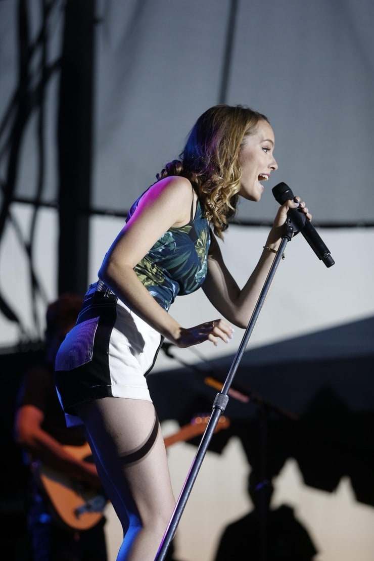 Picture of Bridgit Mendler