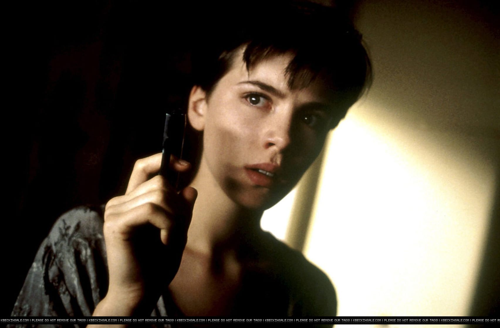 Uncovered (1994) Uncovered (1994)