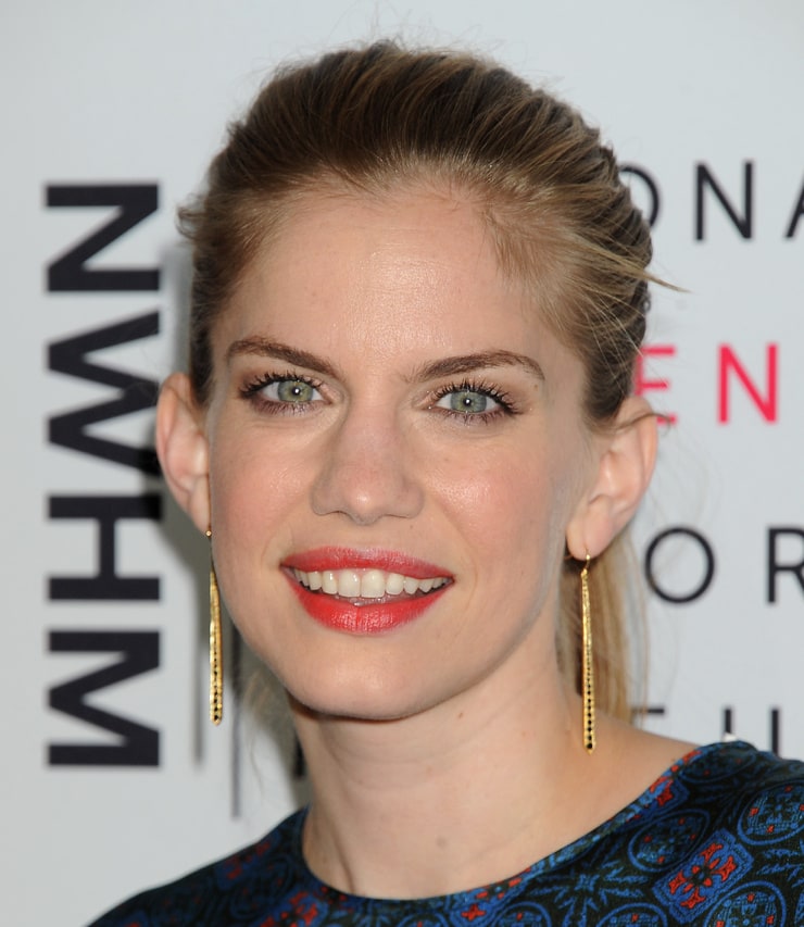 Next photo of Anna Chlumsky