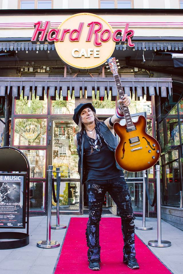 Picture of Ryan Roxie