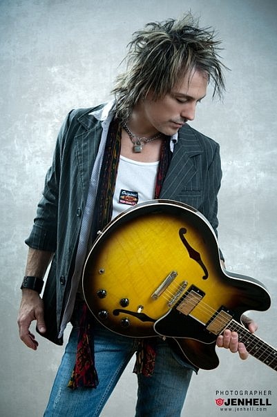 Picture of Ryan Roxie