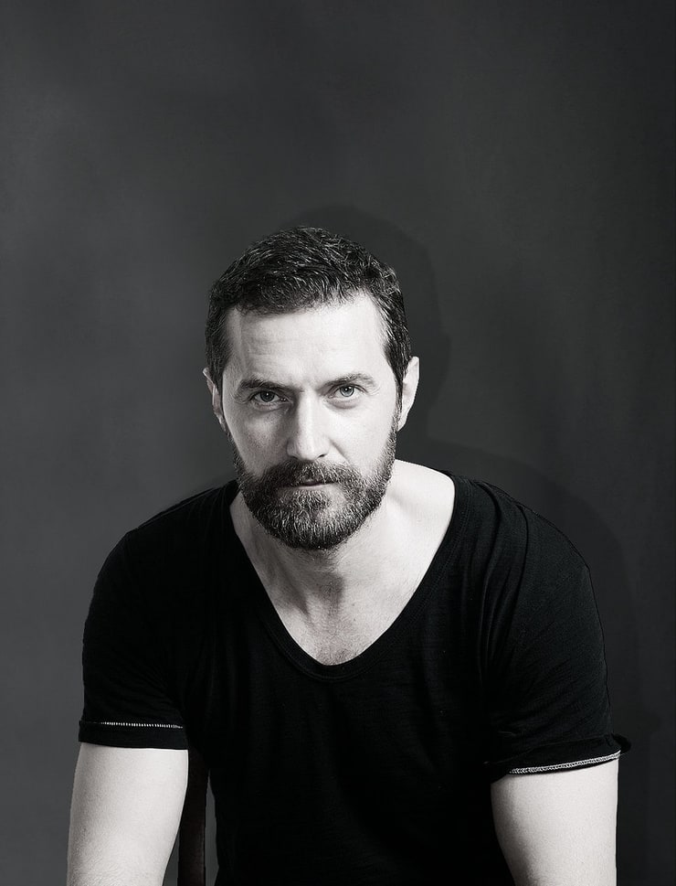 Picture of Richard Armitage.