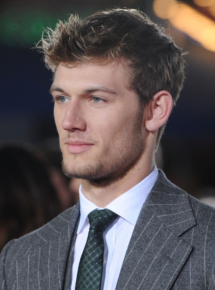 Alex Pettyfer Picture