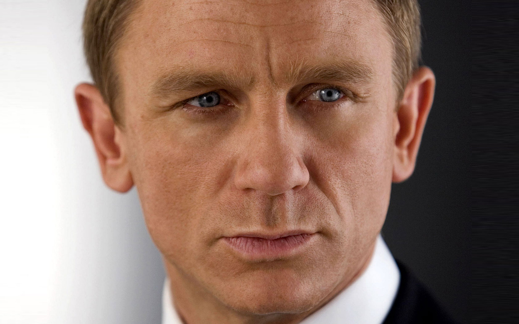 Daniel Craig