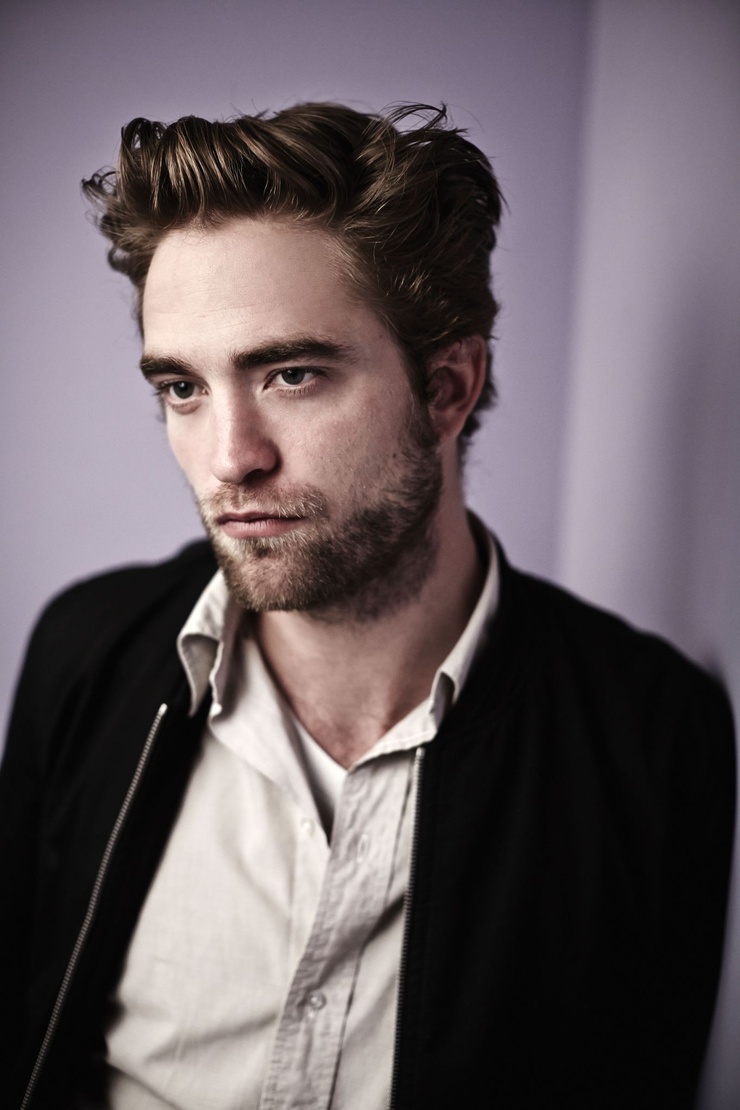 Robert Pattinson picture.