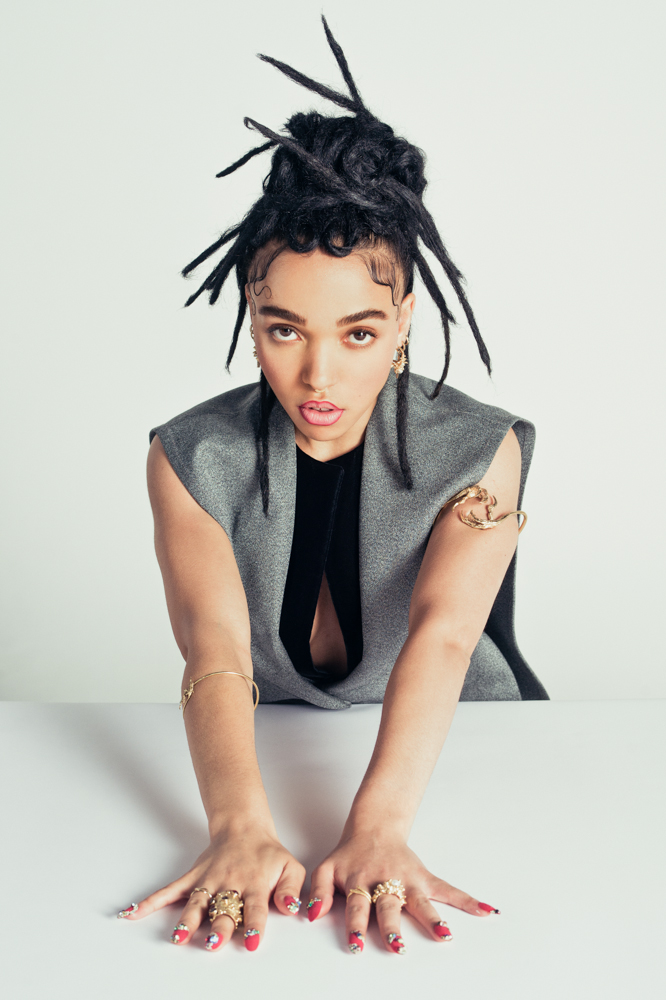 Picture of fka twigs - FKA Twigs Height – How Tall Is The Art-Pop Icon?